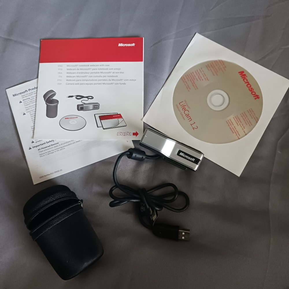 Microsoft Notebook Webcam With Case - Picture 2 of 2
